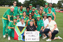 South African players pose with supporters, Australia v South Africa, Group A, women's World Cup, Newcastle, March 10, 2009