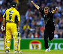 Dion Nash dismisses Steve Waugh for 7, Australia v New Zealand, VB Series, MCG, January 29, 2002