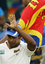 Chaminda Vaas waves to the crowd, Sri Lanka v Pakistan, 3rd Test, Colombo, 5th day, July 24, 2009