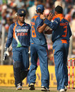 Harbhajan Singh gets the congratulations after dismissing Ricky Ponting, India v Australia, 6th ODI, Guwahati, November 8, 2009