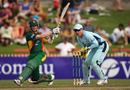 George Bailey sweeps on his way to 81, New South Wales v Tasmania, North Sydney Oval, November 15, 2009