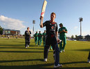 Paul Collingwood leaves the field at Centurion after his fifth ODI century, South Africa v England, 2nd ODI, Centurion, November 22, 2009