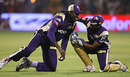 Wriddhiman Saha congratulates senior pro Chris Gayle for taking a catch at slip, Royal Challengers Bangalore v Kolkata Knight Riders, IPL, Bangalore, April 10, 2010