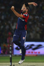 Daniel Vettori in his delivery stride, Delhi Daredevils v Royal Challengers Bangalore, IPL, Delhi, April 4, 2010