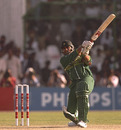 Inzamam-ul-Haq on his way to an unbeaten 53, Pakistan v England, Wills World Cup, Group B, Karachi, March 3, 1996