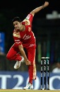 Anil Kumble delivers, Mumbai Indians v Royal Challengers Bangalore, IPL 2010, 1st semi-final, Mumbai, April 21, 2010