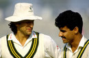 Wasim Akram and Waqar Younis chat, Pakistan v West Indies, 3rd Test, 1st day, December 6, 1990