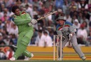Inzamam-ul-Haq pulls during his blitz, New Zealand v Pakistan, World Cup semi-final, March 21, Auckland, 1992