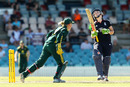 Heather Knight was stumped for 2 as England slumped to defeat, Australia Women v England Women, 5th T20, Melbourne, January 19, 2011