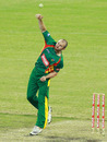 Jason Krejza sends down a delivery, New South Wales v Tasmania, Ryobi Cup, Sydney, October 22, 2010