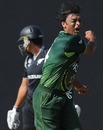 Shoaib Akhtar erupts after Kamran Akmal dropped Ross Taylor behind the stumps, New Zealand v Pakistan, Group A, World Cup, Pallekele, March 8, 2011