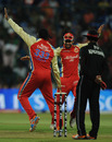 Chris Gayle and Virat Kohli celebrate Piyush Chawla's dismissal, Royal Challengers Bangalore v Kings XI Punjab, IPL 2011, Bangalore, May 6, 2011