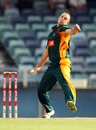 Evan Gulbis in his delivery stride, Western Australia v Tasmania, Ryobi Cup, Perth, October 16, 2011