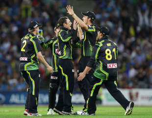 David Hussey scored 42 and took two wickets, as Australia won the first T20I against India by 31 runs in Sydney