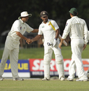 Players shake hands as the second Test ends in a draw, Sri Lanka v Pakistan, 2nd Test, SSC, Colombo, 5th day, July 4, 2012