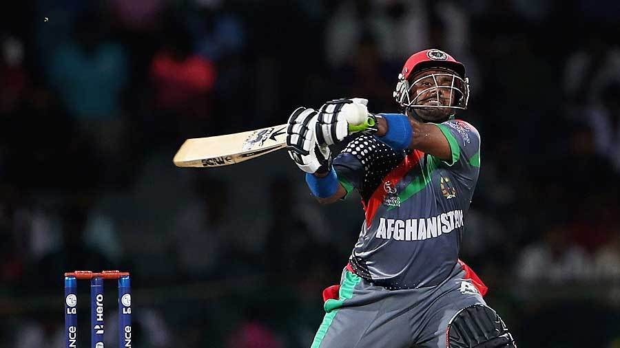 Mohammad Shahzad gets ready to swing hard Mohammad Shahzad gets ready to swing hard