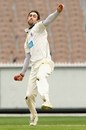 Glenn Maxwell sends down a delivery, Victoria v Tasmania, Sheffield Shield, MCG, 1st day, November 22, 2011