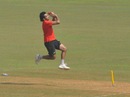 Zaheer Khan bowls during a fitness test at Wankhede, Mumbai v Railways, Group A, Ranji Trophy 2012-13, November 5, 2012