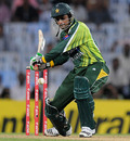 Shoaib Malik struck a 56-run stand with Nasir Jamshed to guide Pakistan to win, India v Pakistan, 1st ODI, Chennai, December 30, 2012