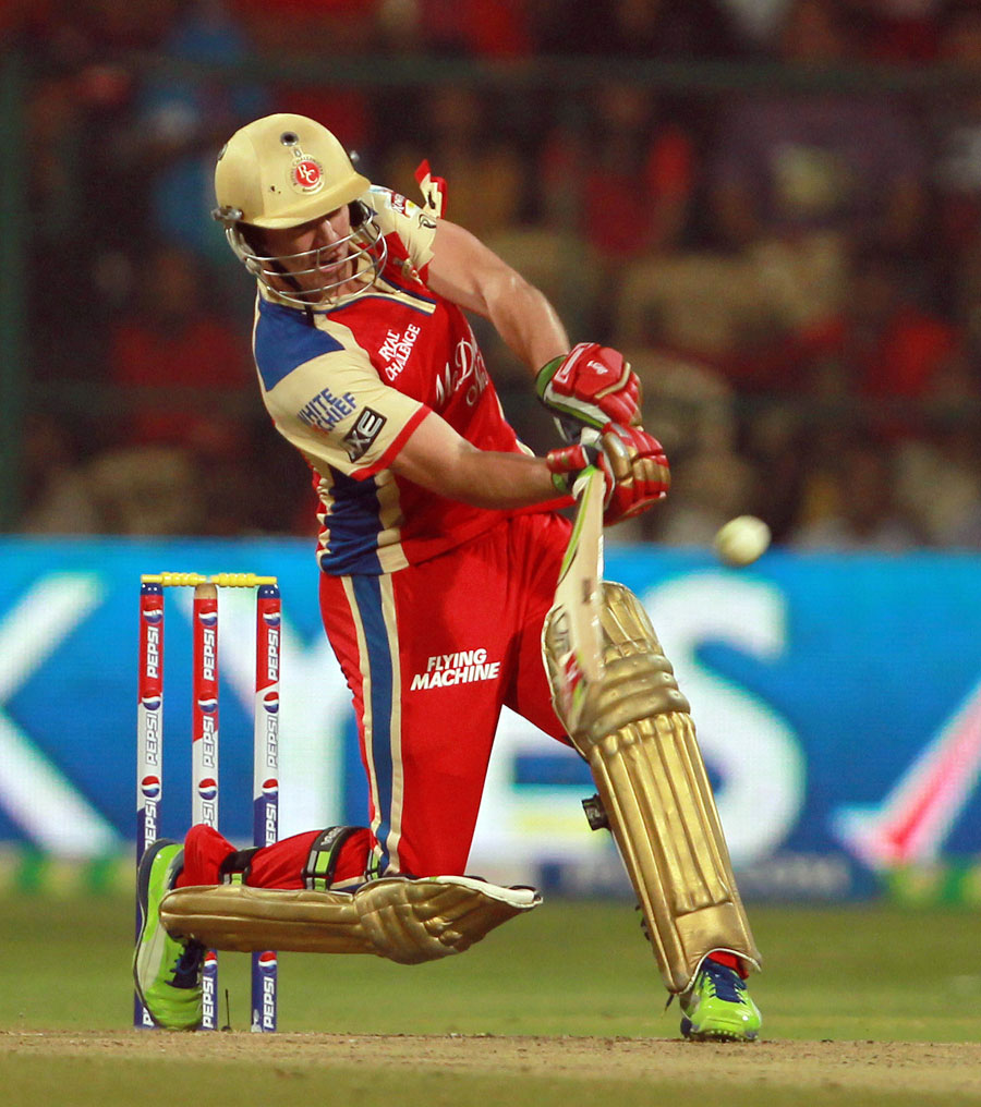 How many sixes hit in ipl 2013