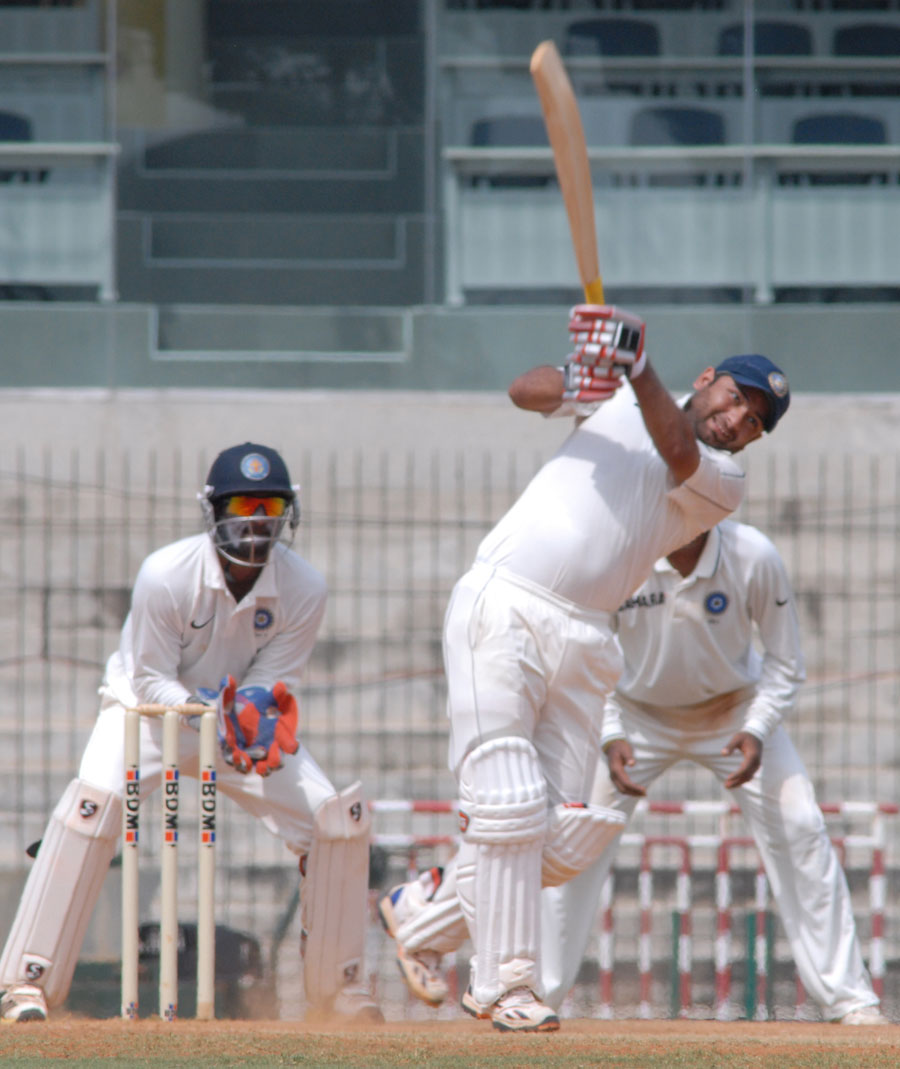 Kuldeep Yadav not the Reason for Joining Gujarat - Piyush Chawla 8