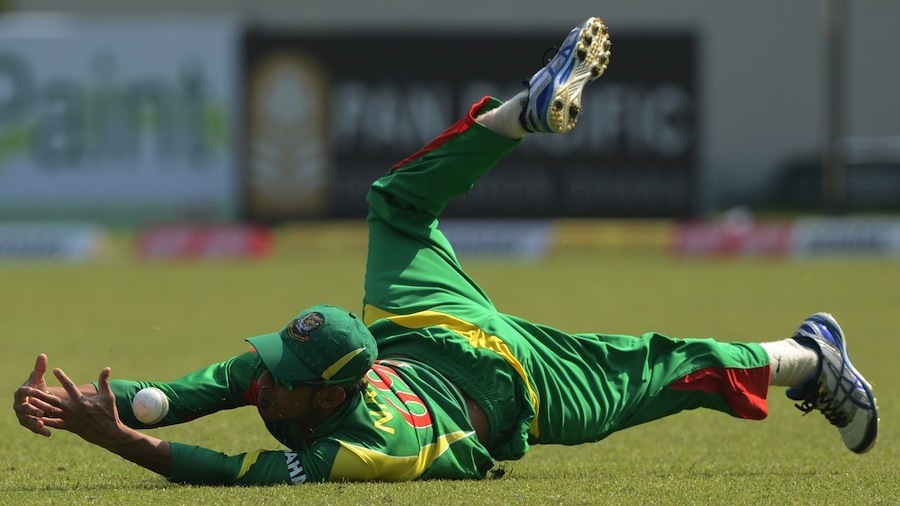 Nasir Hossain dropped Ashan Priyanjan early in his innings Nasir Hossain dropped Ashan Priyanjan early in his innings