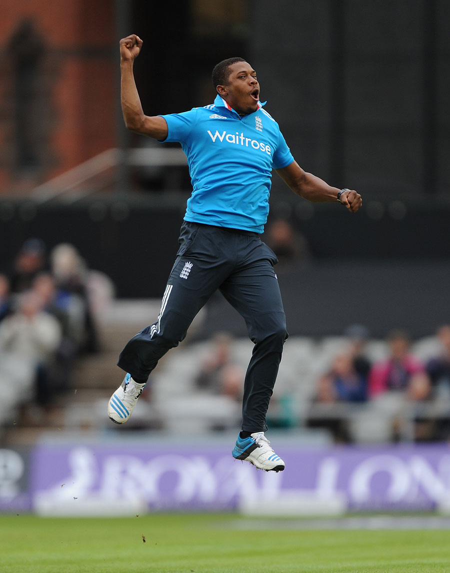 Chris Jordan stars in crushing victory Cricket
