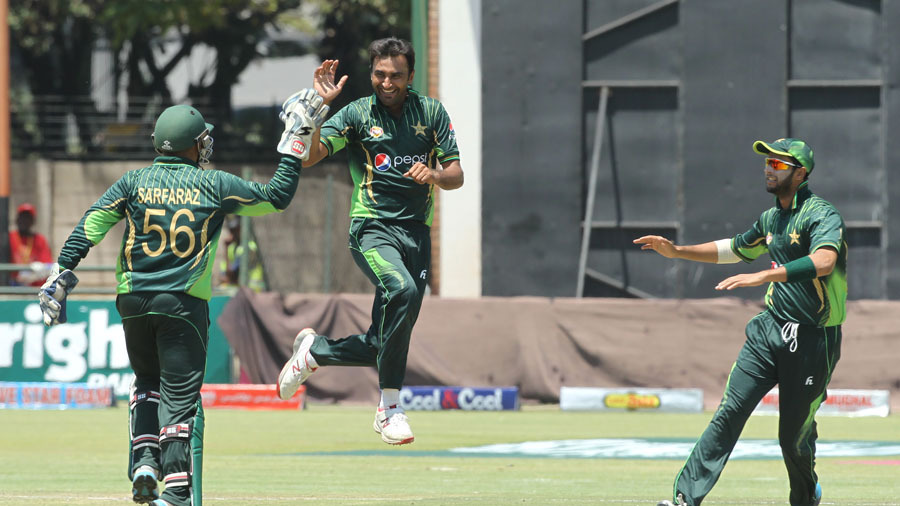Pakistan stand-in captain Sarfraz Ahmed let Bilal Asif bowl 10 overs on the trot Pakistan stand-in captain Sarfraz Ahmed let Bilal Asif bowl 10 overs on the trot