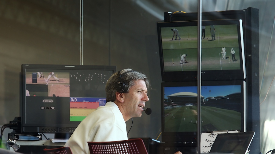 Third umpire Nigel Llong Third umpire Nigel Llong