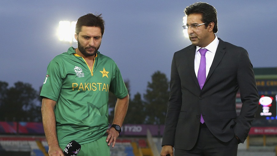 Shahid Afridi and Wasim Akram stand for a TV interview after Pakistan's loss, Australia v Pakistan, World T20 2016, Group 2, Mohali, March 25, 2016