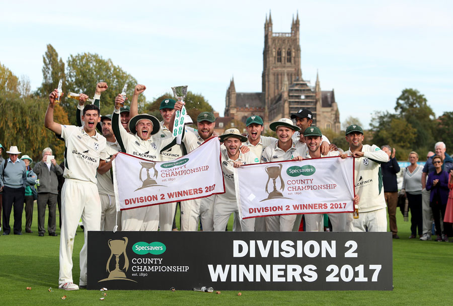 Worcs crown season with Division Two title thumbnail