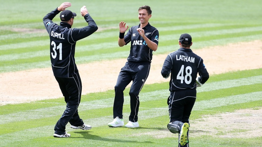 Trent Boult's early strikes set the template for Pakistan's listless collapse Trent Boult's early strikes set the template for Pakistan's listless collapse