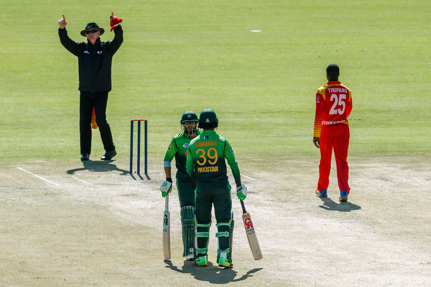 Watch: Sarfraz Ahmed Fails Miserably As He Tries To Copy MS Dhoni