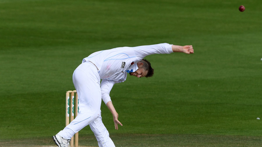 Lockie Ferguson bends his back Lockie Ferguson bends his back