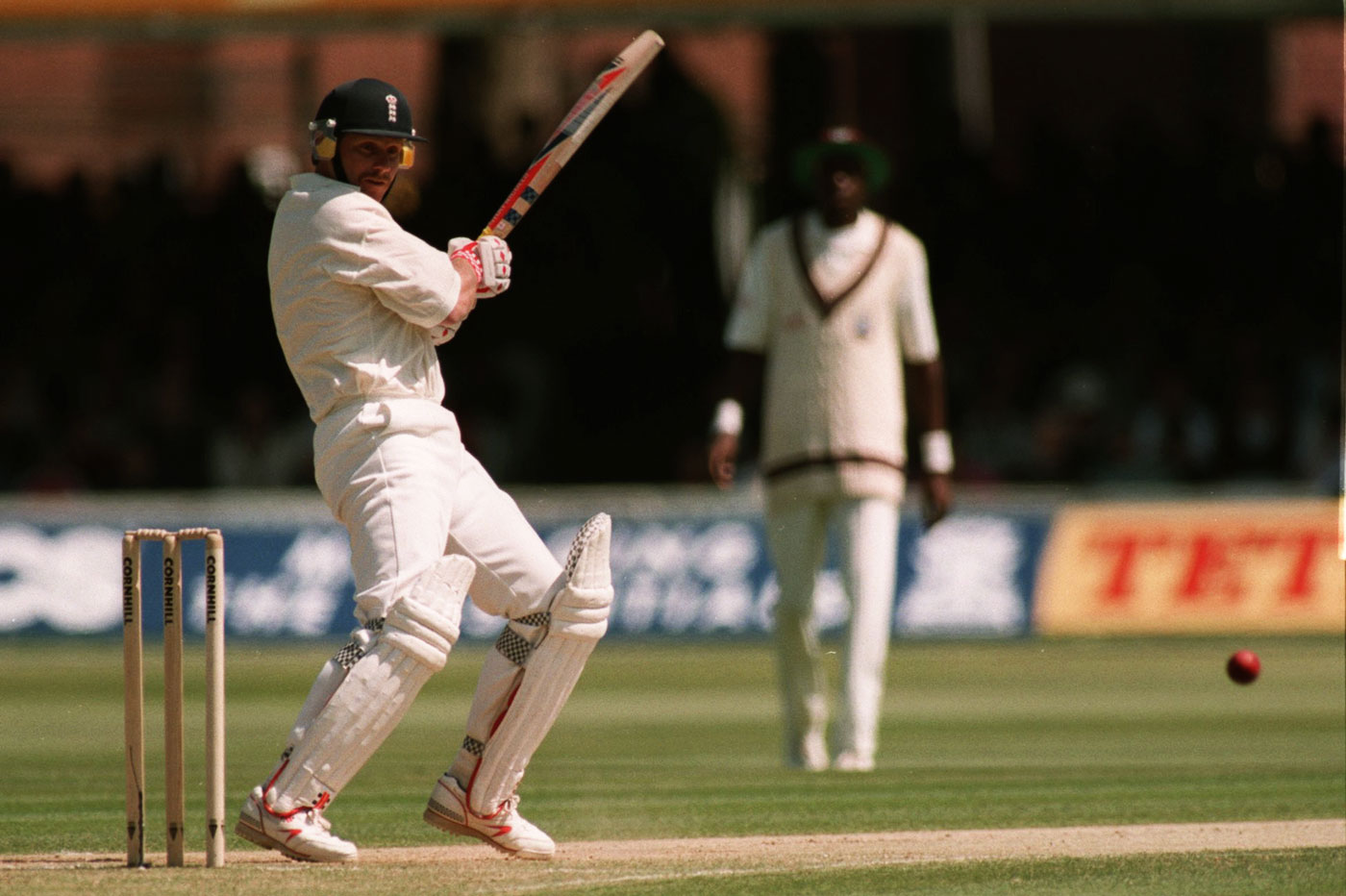 Robin Smith, former England great, dies aged 62