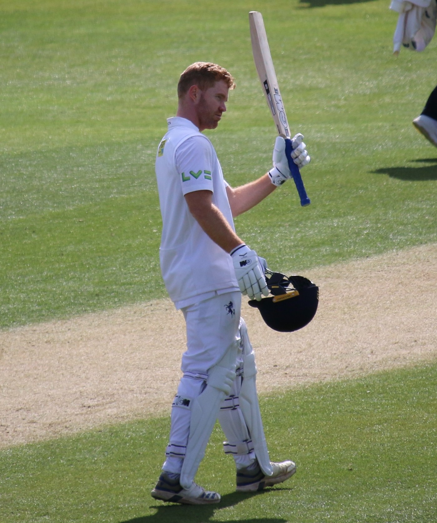 Compton doubles up as Kent bat out for draw
