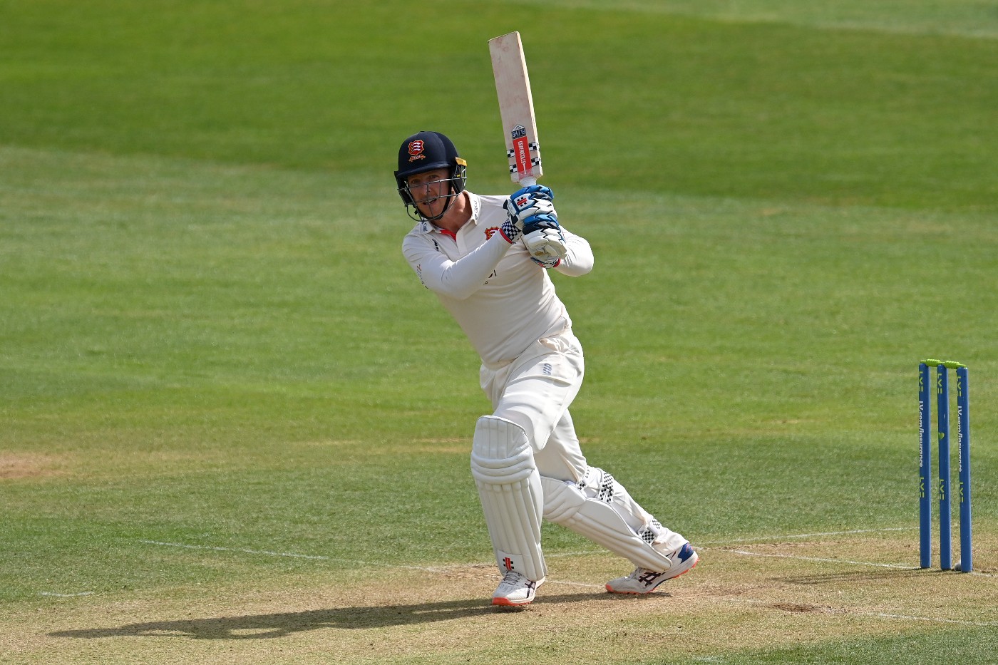 Simon Harmer rescues Essex with the bat as Hampshire fumble