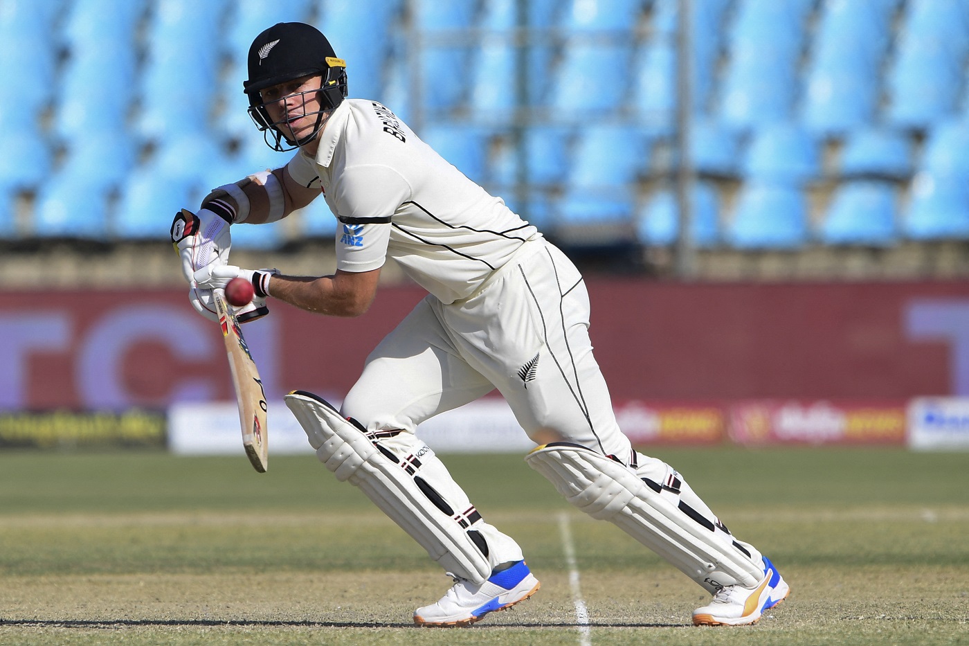 Bracewell replaces Phillips for NZ's first Test against Zimbabwe