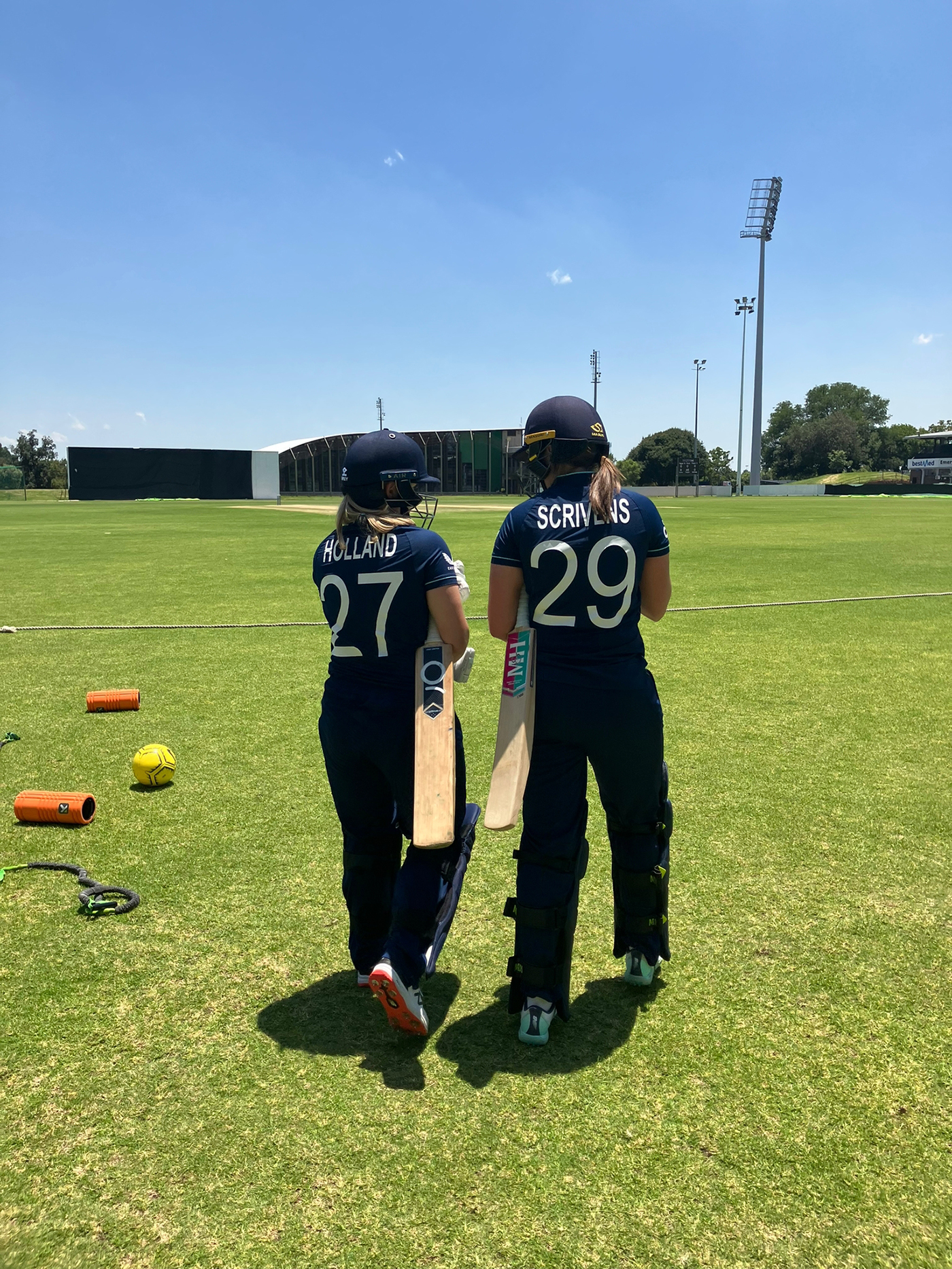 Holland flattens Essex before rain has final say