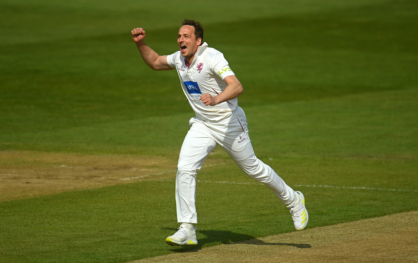 Leicestershire announce signings of Josh Davey and Jonny Tattersall