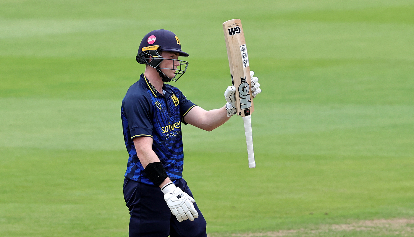 Yates trumps Price as Warwickshire cruise to Rugby win