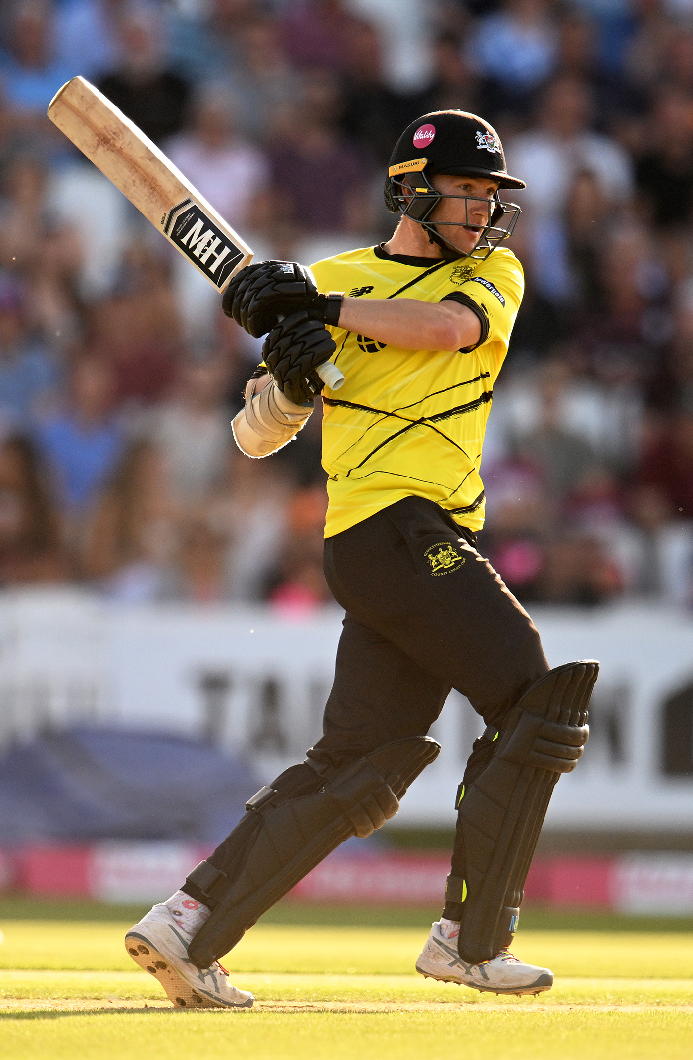 Bracey 96 trumps Handscomb century as Gloucestershire hold on