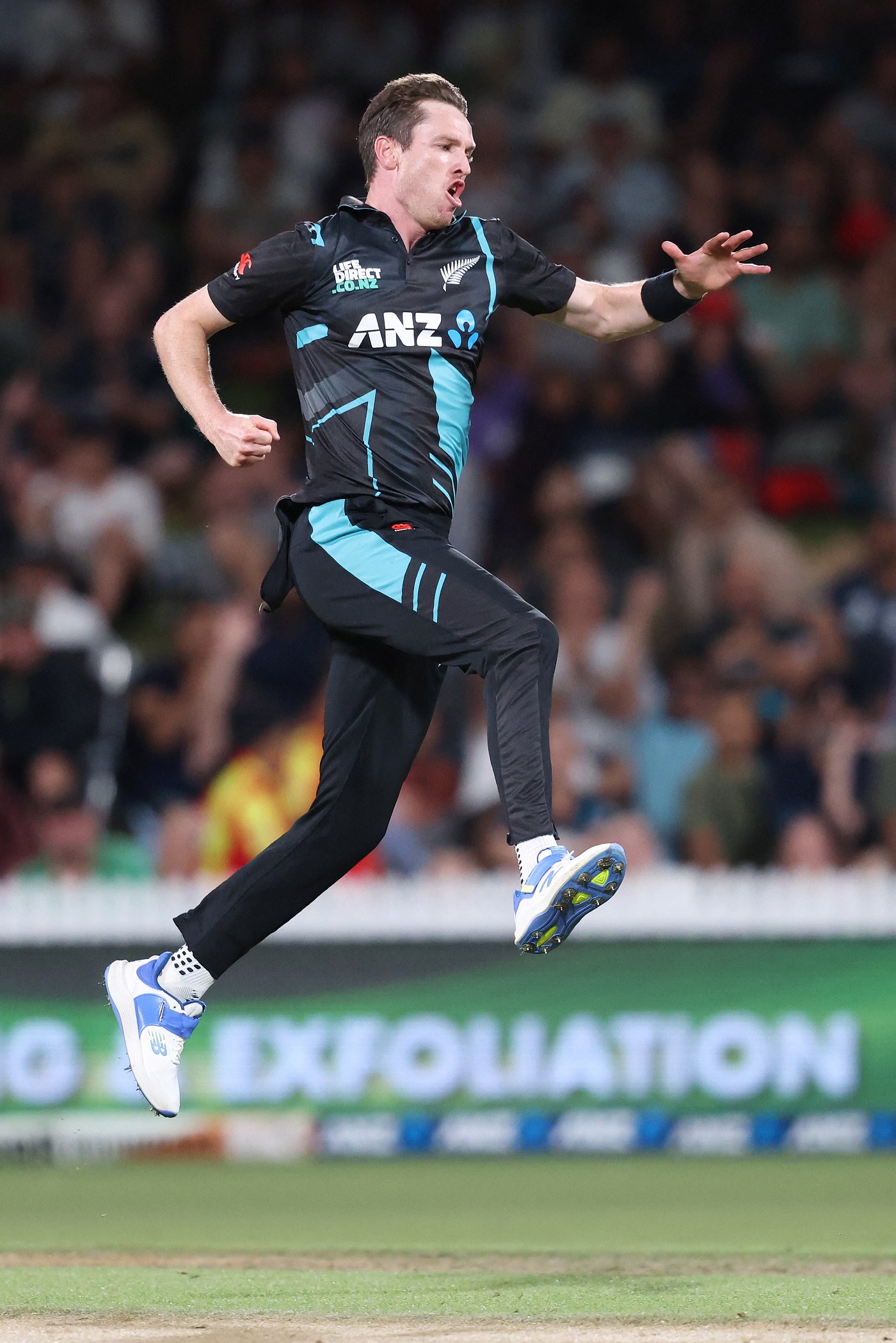 Santner asks Zimbabwe to bat first; four changes for NZ