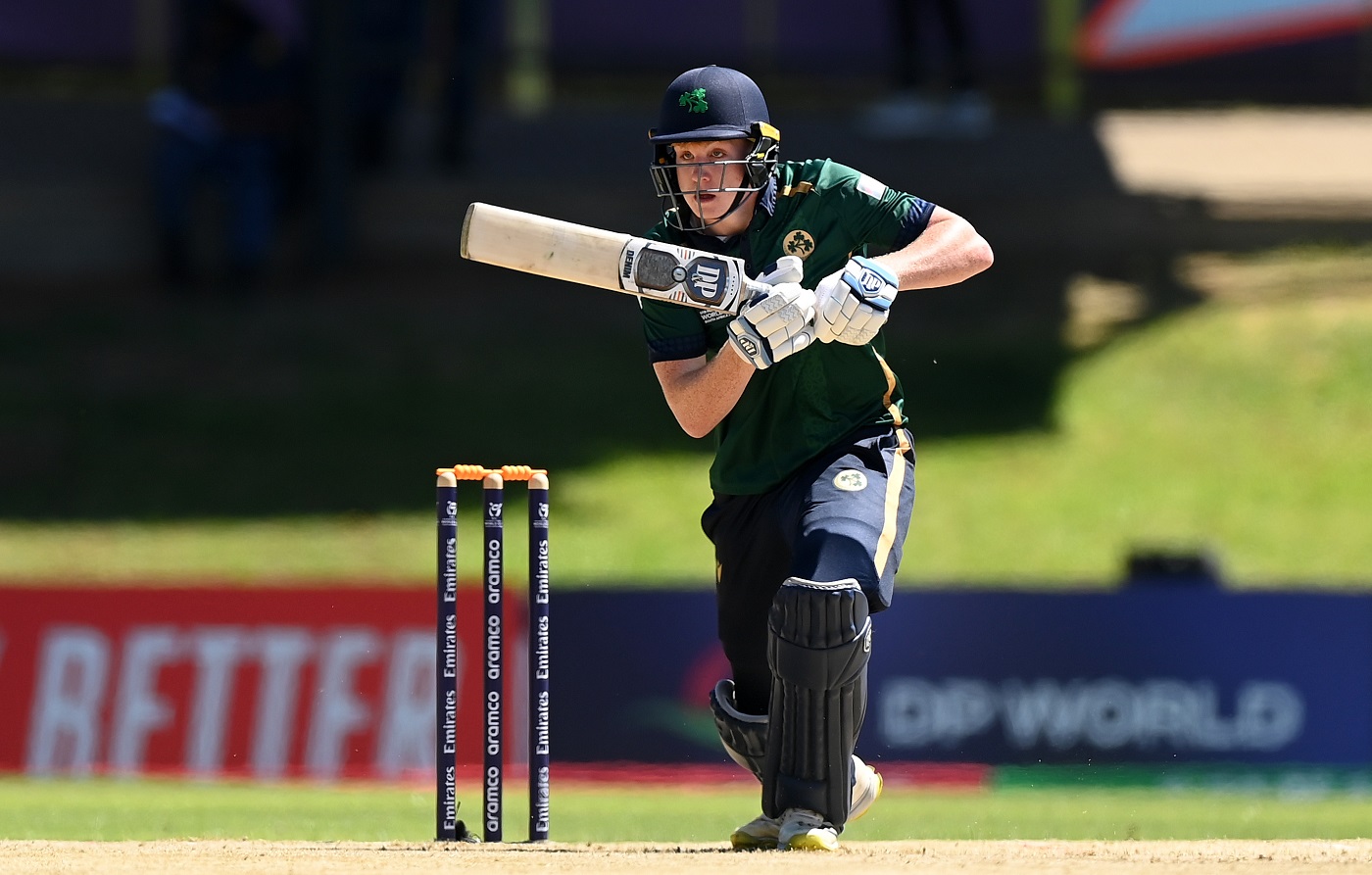Ireland bat and bring in Neill as their youngest Test debutant