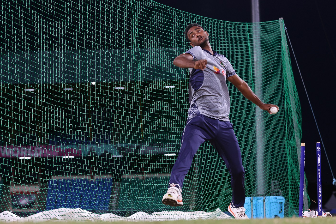 New Zealand take first strike; Mustafizur out with knee injury