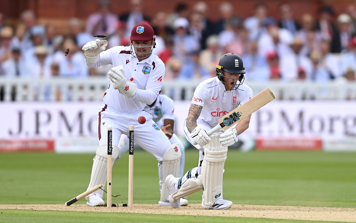Motie checks progress but England lead swells at Lord's