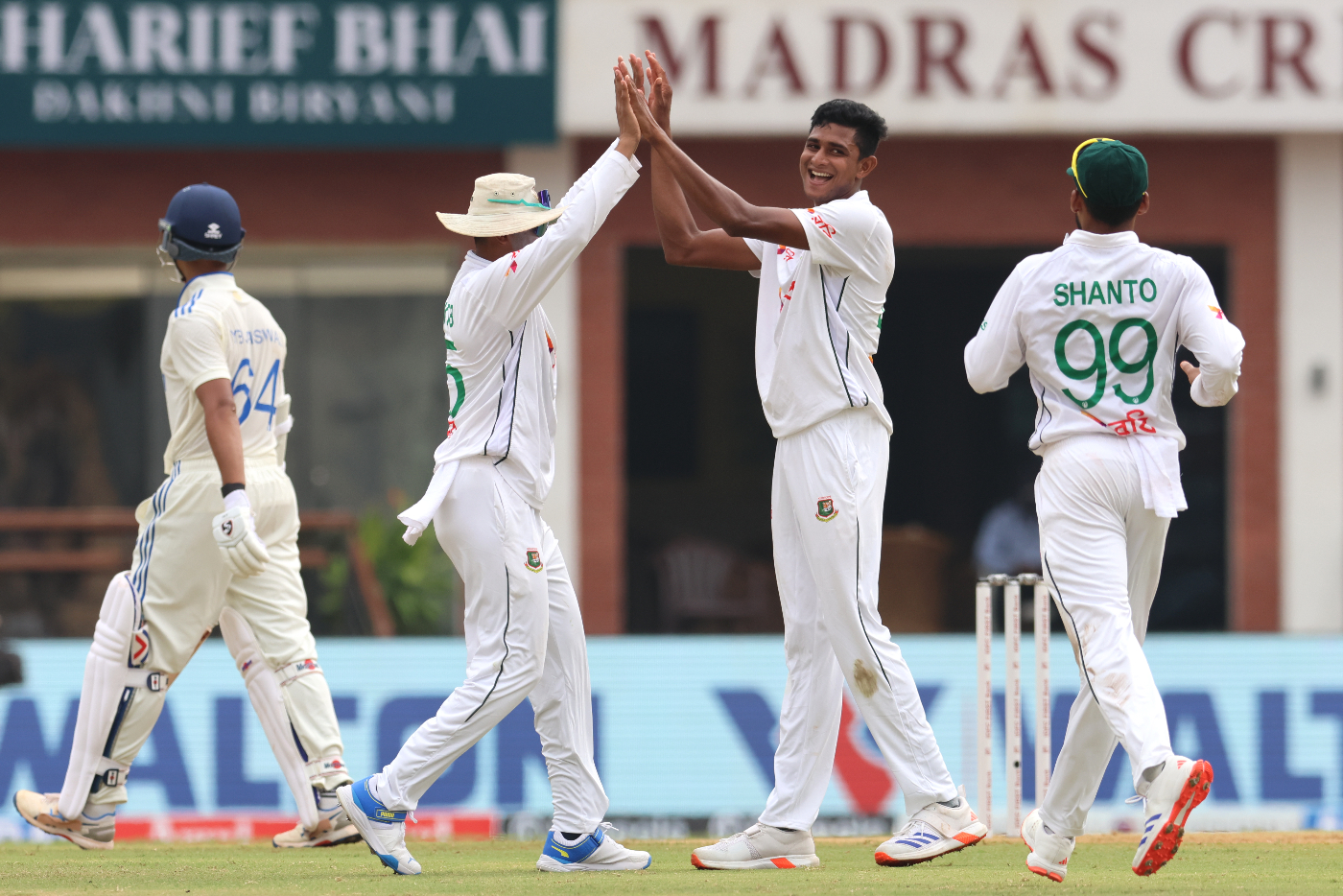 Fast bowling riches in focus as Bangladesh and Pakistan switch to Test mode