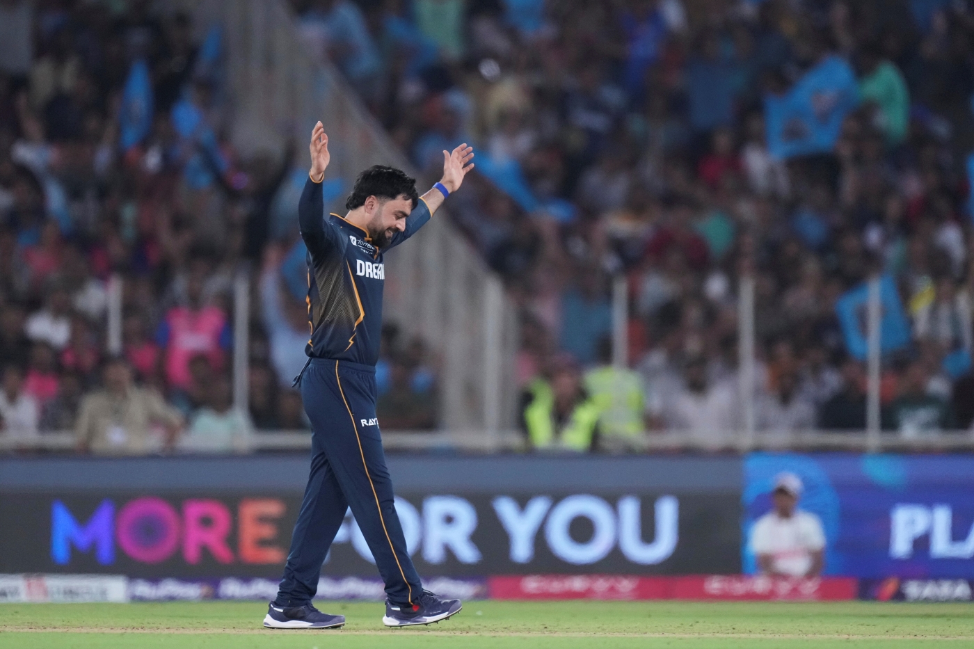 No Gill for Titans as Royals choose to bat