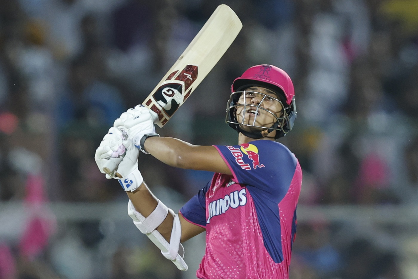 Jaiswal ton, Sarfaraz fifty as Mumbai mow down 235