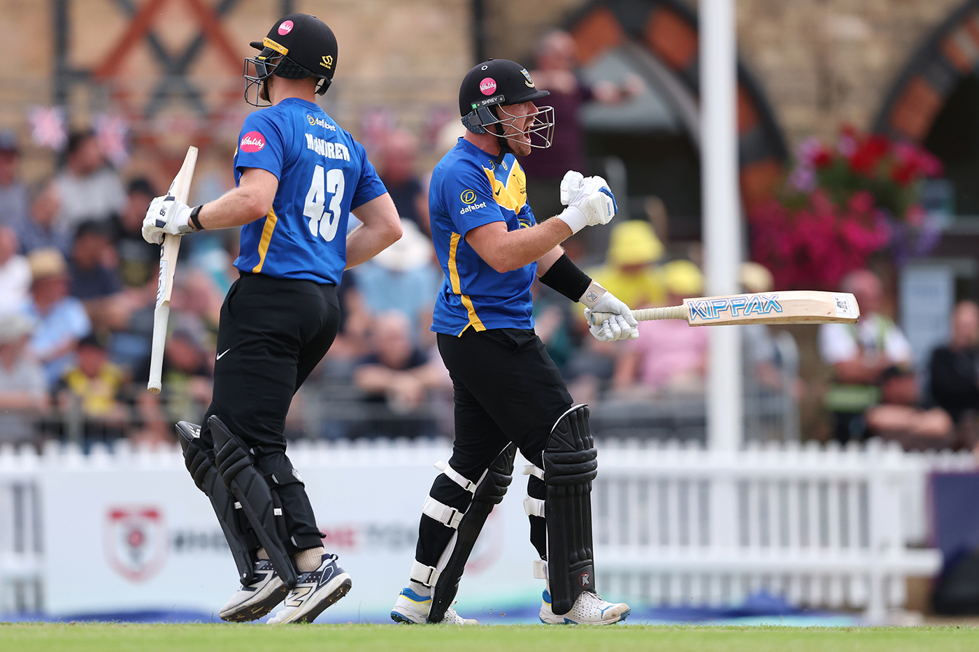 Lamb puts Payne to the slaughter as Sussex keep top-four hopes alive